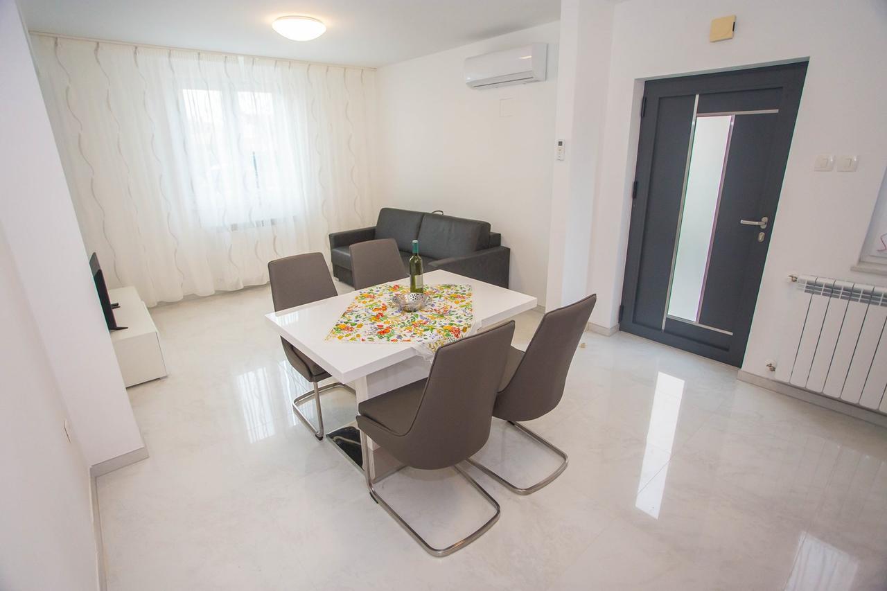 Apartment Aldo Ii